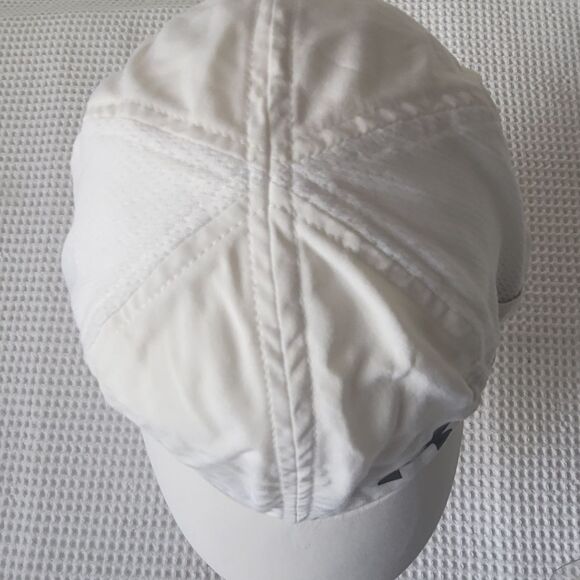 CLEARANCE !!!💥Under Armour Womens White Activewear hat - Picture 3 of 7
